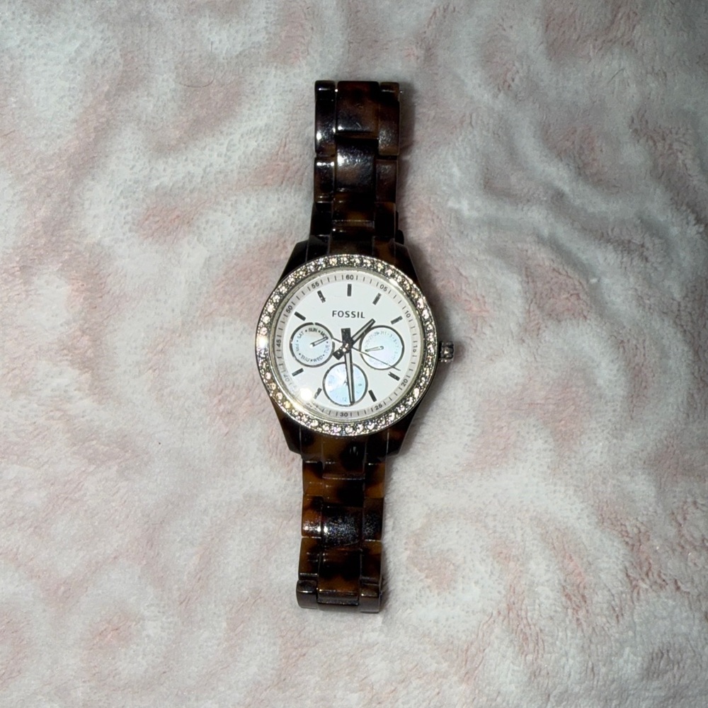 Fossil Tortoiseshell Resin Watch with White Dial and Crystal Bezel